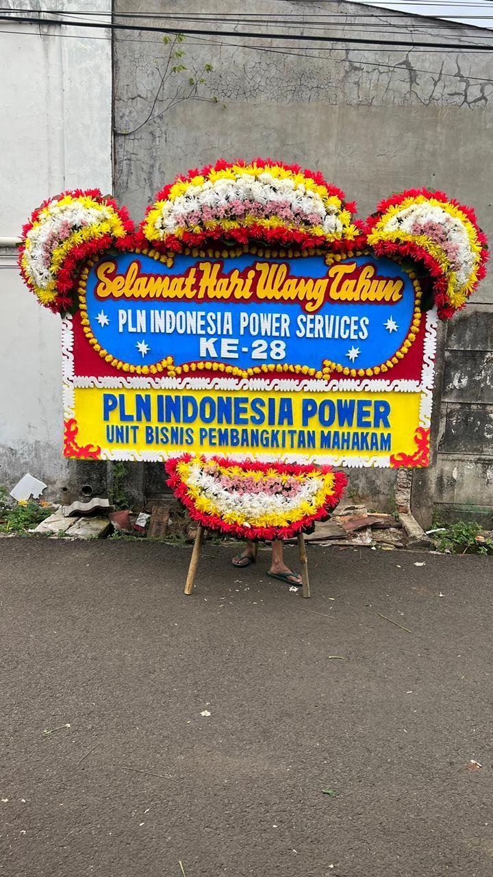 Papan bunga selamat hari ulang tahun PLN Indonesia Power Services ke-28 dari Unit Bisnis Pembangkitan Mahakam