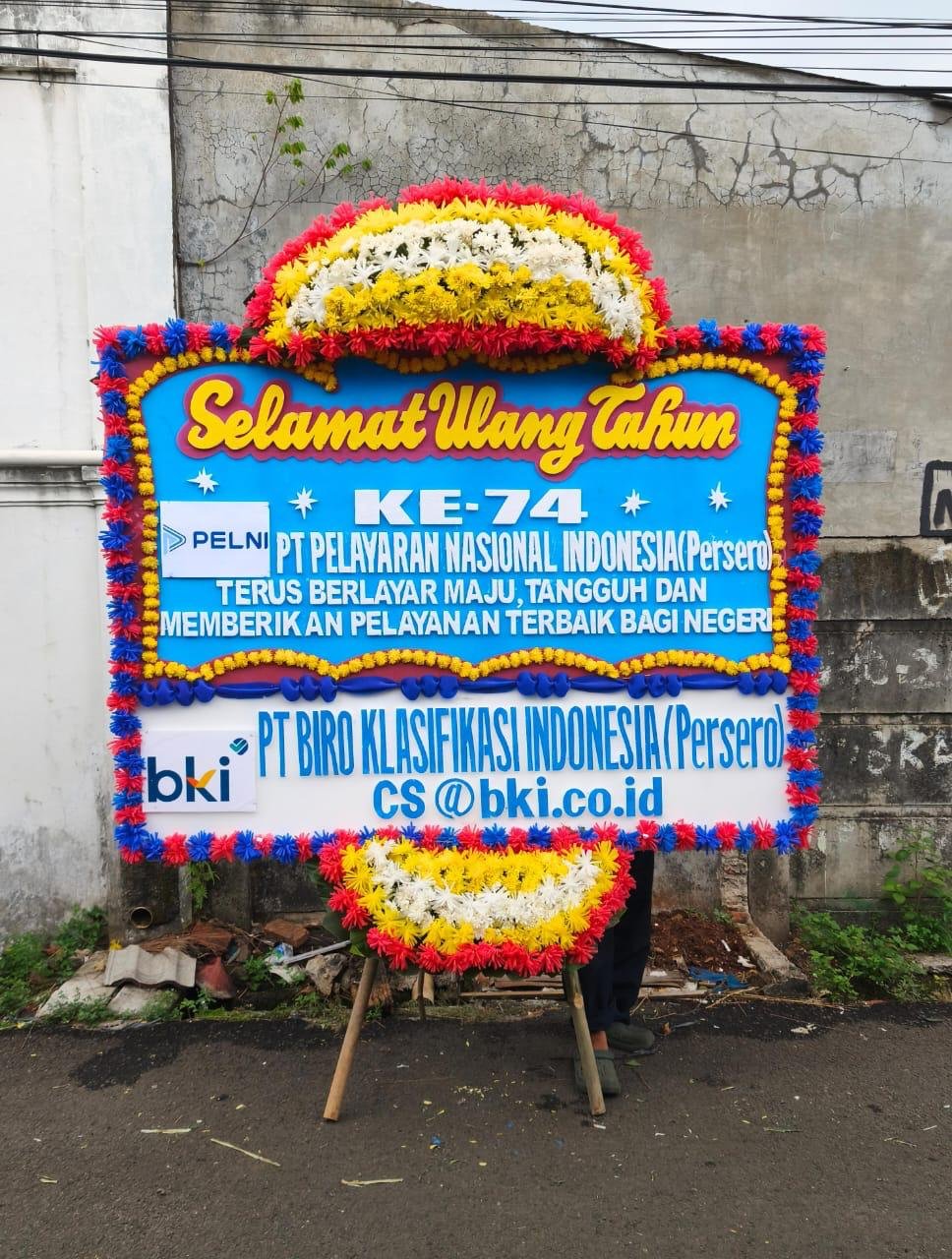 Papan bunga selamat ulang tahun ke-74 PT Pelayaran Nasional Indonesia Pelni Persero dari PT Biro Klasifikasi Indonesia