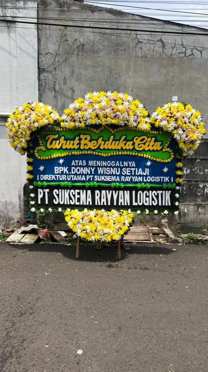 Papan bunga duka cita Urpan Dani Keluarga