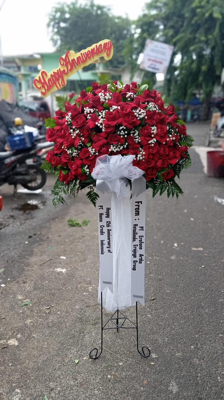 Standing flower selamat dan sukses untuk SP Tokopedia mawar merah pink lily dari PT Smartfren Telecom Tbk